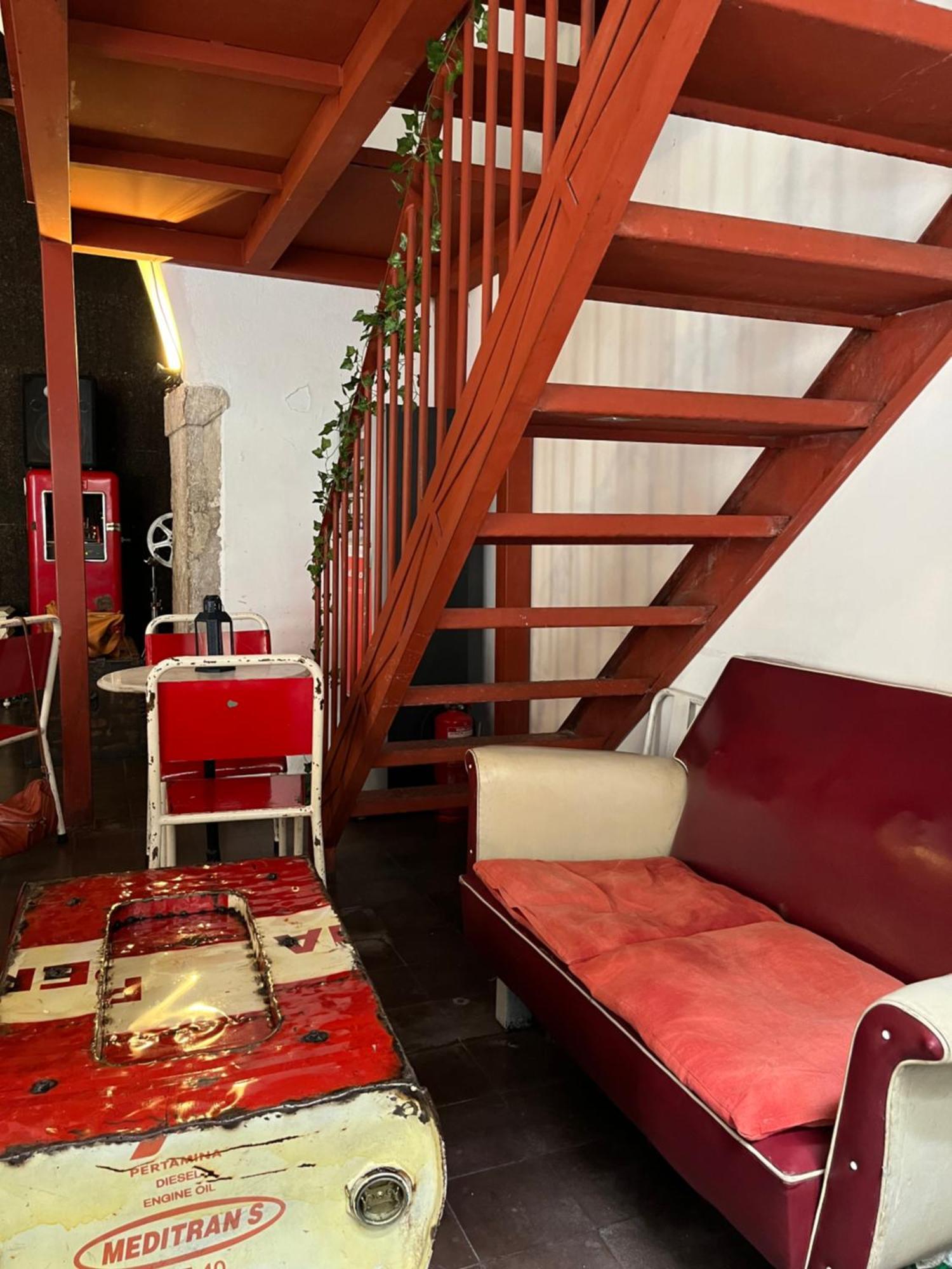 Alface Hall Hostel & Bar Lisboa Extérieur photo