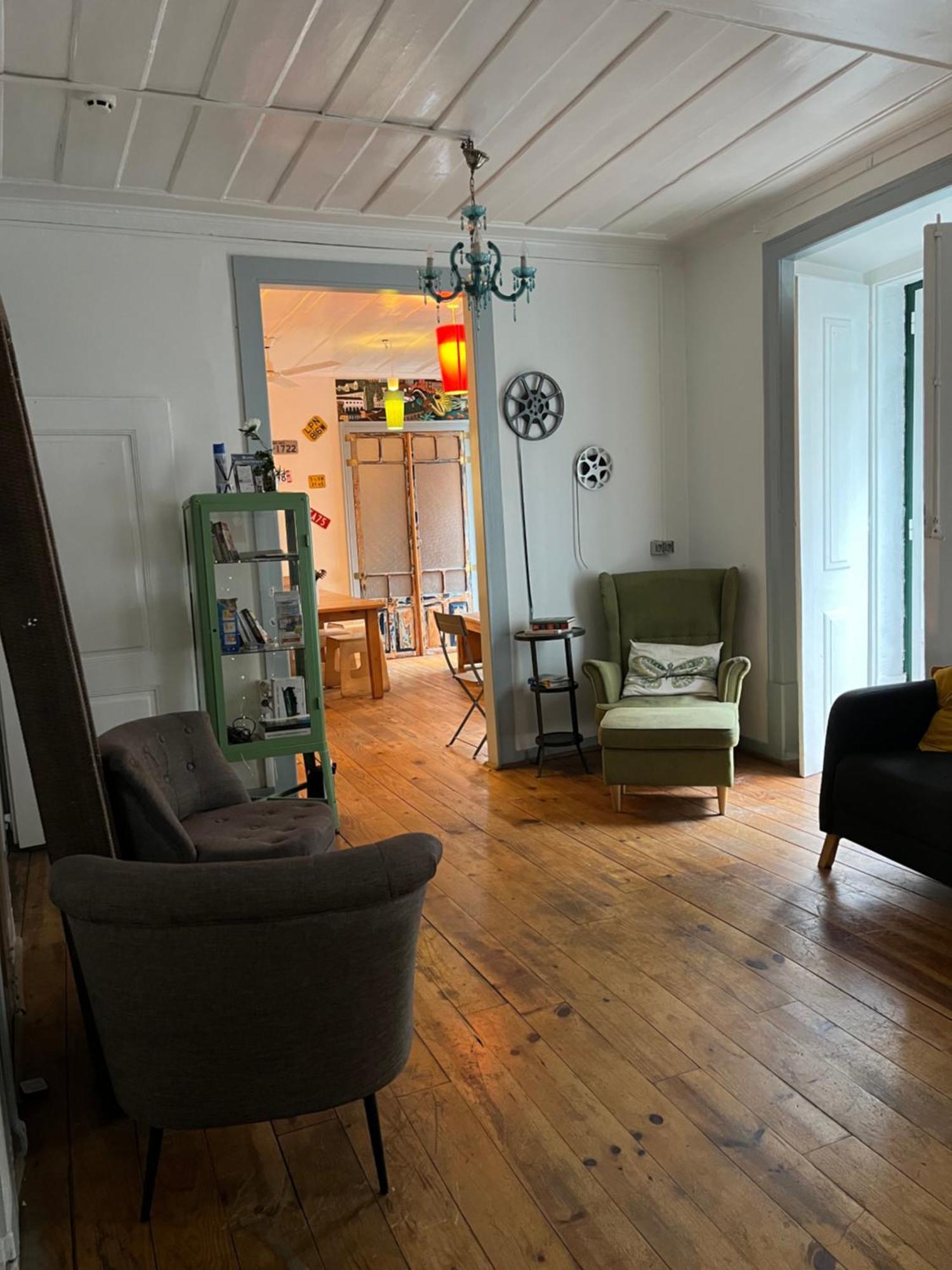 Alface Hall Hostel & Bar Lisboa Extérieur photo